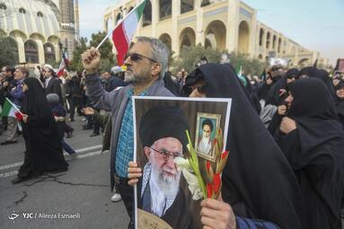 راهپیمایی مردم تهران در محکومیت حادثه تروریستی کرمان