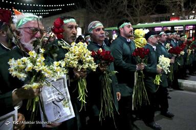 گلباران حرم مطهر رضوی (ع) در شب میلاد جوادالائمه (ع)