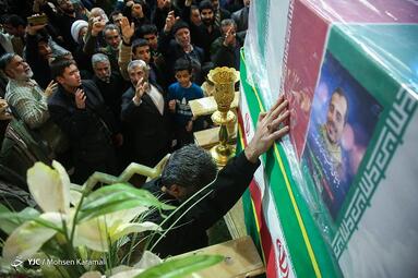 مراسم وداع با پیکر مطهر شهید سعید کریمی و شهید علی آقازاده از شهدای حمله تروریستی رژیم صهیونیستی به دمشق