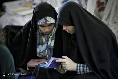 مراسم اعمال ام داوود معتکفین در همدان