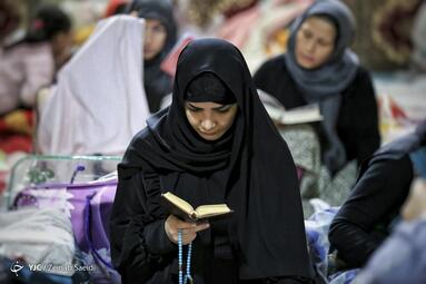 مراسم اعمال ام داوود معتکفین در همدان