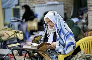 مراسم اعمال ام داوود معتکفین در همدان