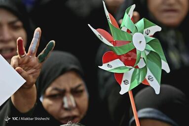 راهپیمایی چهل و پنجمین سالروز پیروزی انقلاب اسلامی در مشهد
