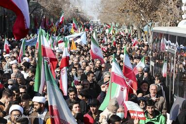 راهپیمایی چهل و پنجمین سالروز پیروزی انقلاب اسلامی در زنجان