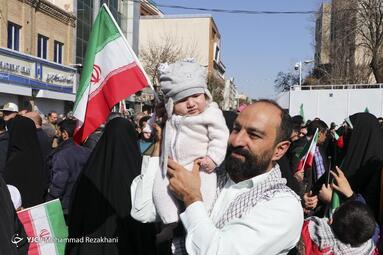 راهپیمایی چهل و پنجمین سالروز پیروزی انقلاب اسلامی در زنجان