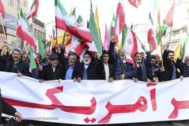 راهپیمایی چهل و پنجمین سالروز پیروزی انقلاب اسلامی در زنجان
