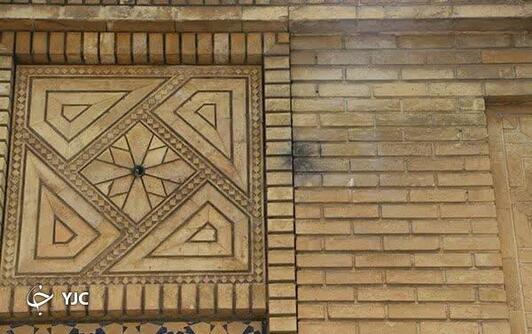 باغ موزه نارنجستان، دیوار درون کوچه و روبروی خانه زینت الملک در شیراز 
