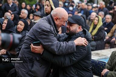 تشییع پیکر منوچهر والی زاده