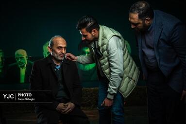 بازدید رئیس رسانه ملی از پشت صحنه برنامه «جبهه»