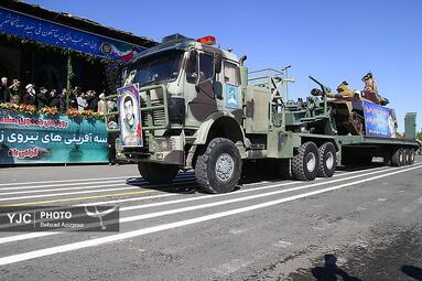 همزمان با ۲۹ فروردین روز ارتش جمهوری اسلامی ایران صبح جمعه  (۲۹ فروردین ۱۴۰۴) با حضور نماینده ولی فقیه، استاندار و فرماندهان نیروهای مسلح استان در تبریز برگزار شد