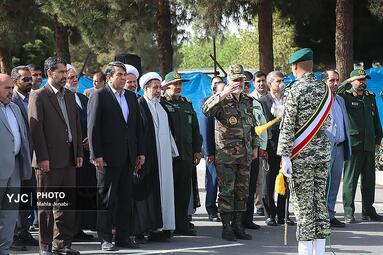 به مناسبت ۲۹ فروردین روز ارتش، نیرو‌های مسلح مستقر در کرمان با برپایی مراسم رژه توان رزمی خود را به نمایش گذاشتند