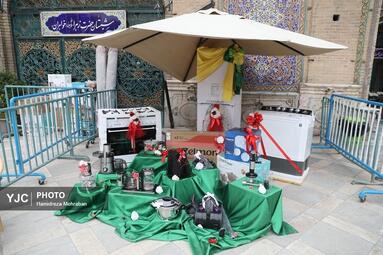 اهدای جهیزیه به نوعروسان نیازمند در قالب پویش آیینه و شمعدان