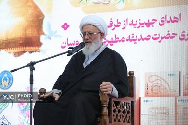 اهدای جهیزیه به نوعروسان نیازمند در قالب پویش آیینه و شمعدان