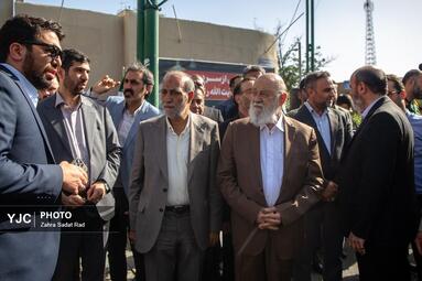 رونمایی از سردیس شهید رئیسی در میدان پاستور
