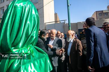 رونمایی از سردیس شهید رئیسی در میدان پاستور