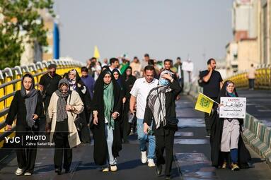 مهمونی ۱۰ کیلومتری غدیر با شعار «ایران ذوالفقار علی»