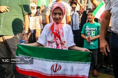 مهمونی ۱۰ کیلومتری غدیر با شعار «ایران ذوالفقار علی»