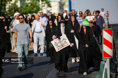 مهمونی ۱۰ کیلومتری غدیر با شعار «ایران ذوالفقار علی»