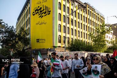 مهمونی ۱۰ کیلومتری غدیر با شعار «ایران ذوالفقار علی»