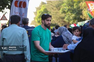 مهمونی کیلومتری گذر غدیر کرمان