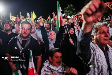 تجمع خودجوش مردمی در میدان فلسطین تهران در اعتراض به یاوه گویی‌های ترامپ