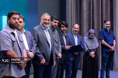 نشست صمیمانه شهردار تهران با اصحاب رسانه