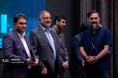 نشست صمیمانه شهردار تهران با اصحاب رسانه
