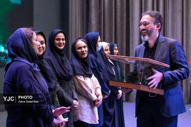 نشست صمیمانه شهردار تهران با اصحاب رسانه