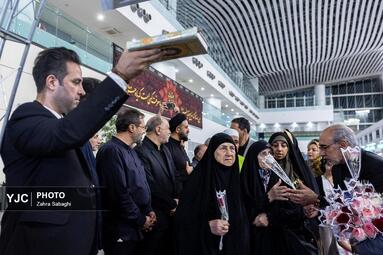 اعزام اولین گروه زائران حج عمره ۱۴۰۴