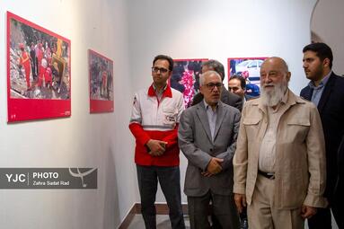 افتتاحیه نمایشگاه عکس ۱۲ روز ایران