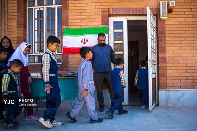 نور امید در کلاس های ساده روستایی