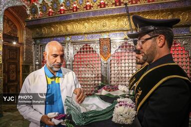 آیین غبارروبی ضریح مطهر آستان مقدس امامزاده صالح (ع)
