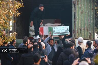 مراسم وداع با پیکر پاک ۱۰۰ شهید گمنام
