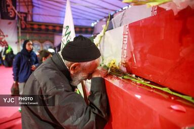 مراسم وداع با پیکر پاک ۱۰۰ شهید گمنام