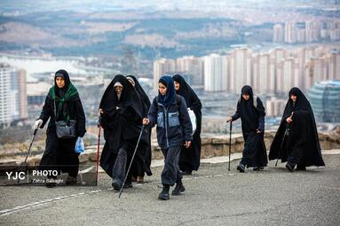 کوهپیمایی 110 تیم بانوان به مناسبت روز زن