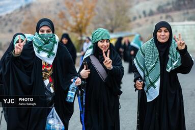 کوهپیمایی 110 تیم بانوان به مناسبت روز زن