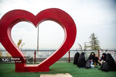 کوهپیمایی 110 تیم بانوان به مناسبت روز زن