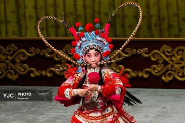 اجرای یک نمایش سنتی، چین