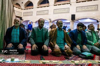 حال و هوای اولین افطاری ماه رمضان در مسجدالرضا