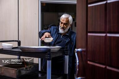 حال و هوای اولین افطاری ماه رمضان در مسجدالرضا