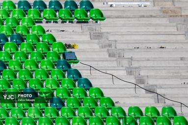 بازدید خبرنگاران از روند بازسازی و تعمیرات ورزشگاه آزادی