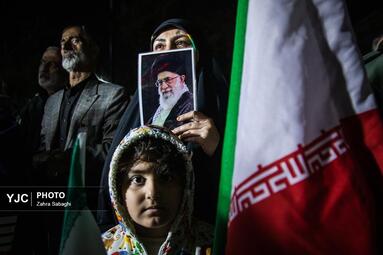 اجتماع شبانه مردم تهرانسر در سوگ شهادت امام خامنه ای (ره)