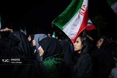 اجتماع شبانه مردم تهرانسر در سوگ شهادت امام خامنه ای (ره)