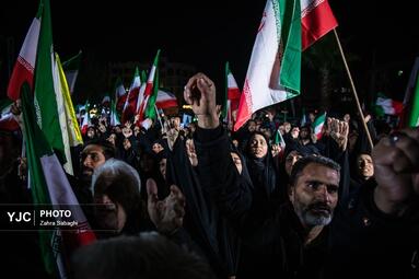 اجتماع شبانه مردم تهرانسر در سوگ شهادت امام خامنه ای (ره)