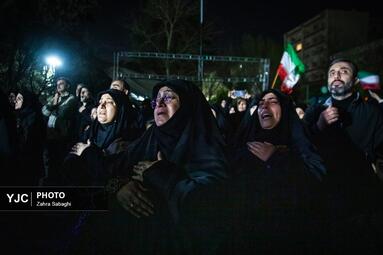 اجتماع شبانه مردم تهرانسر در سوگ شهادت امام خامنه ای (ره)