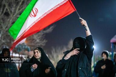 اجتماع شبانه مردم عزادار منطقه 21 در سوگ شهادت امام خامنه ای (ره)