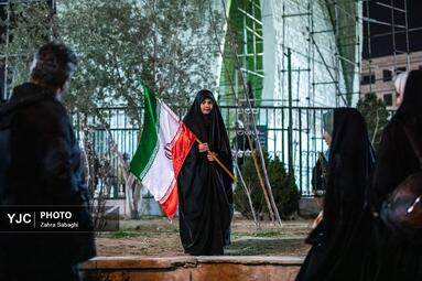 اجتماع شبانه مردم عزادار منطقه 21 در سوگ شهادت امام خامنه ای (ره)