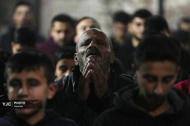 اقامه نماز جماعت و مراسم دعا
