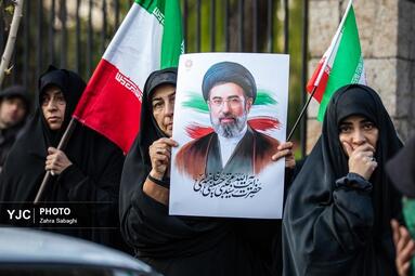 آیین تشییع پیکر مطهر فرماندهان شهید جنگ رمضان در تهران