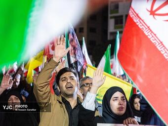 پرواز پهپادها در میدان ولیعصر(عج)